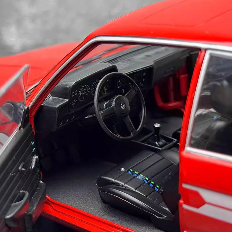 SOLIDO 1:18 BMW ALPINA E21 323i 1980 Alloy Diecast Model