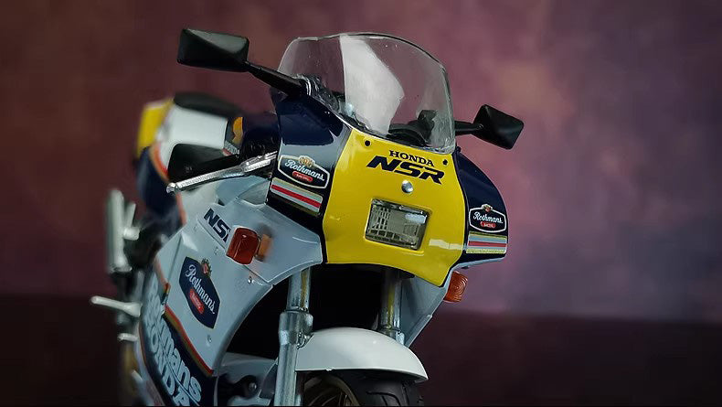 AOSHIMA 1:12 Honda NSR 250R SP R4 Rothmans MC18 Motorcycle Model