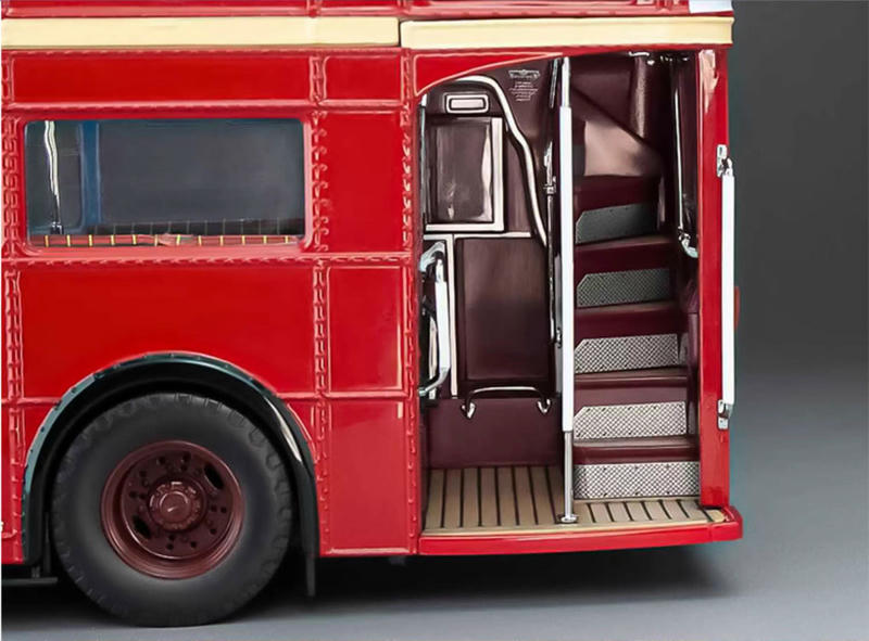 SunStar 1:24 London Double-Decker Bus Diecast Model Car