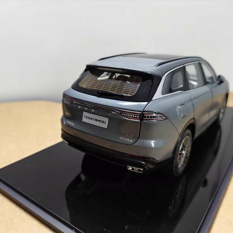 1:18 Chery Tiggo 8L SUV Diecast Model