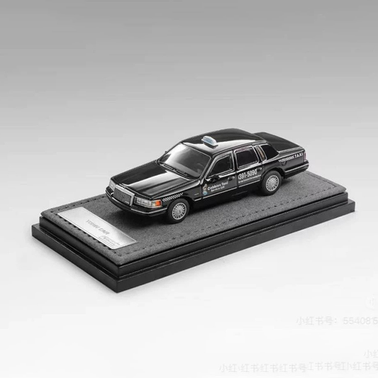 MK Miniatures 1:64 Lincoln Town Car 1993 Diecast Model Car – Classic American Luxury Sedan