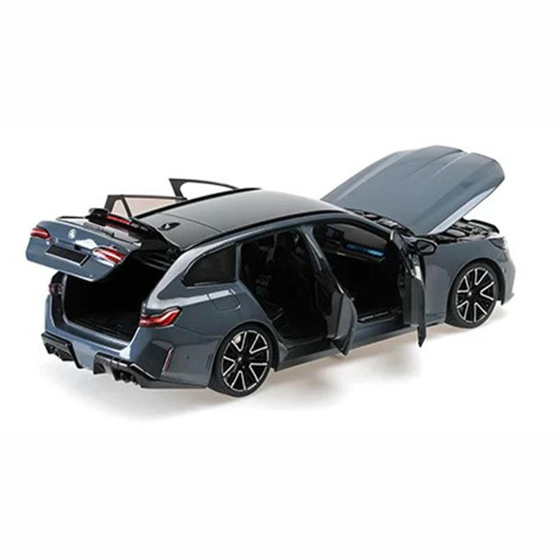 Minichamps 1:18 BMW M5 Touring (2024) Diecast Opening Model