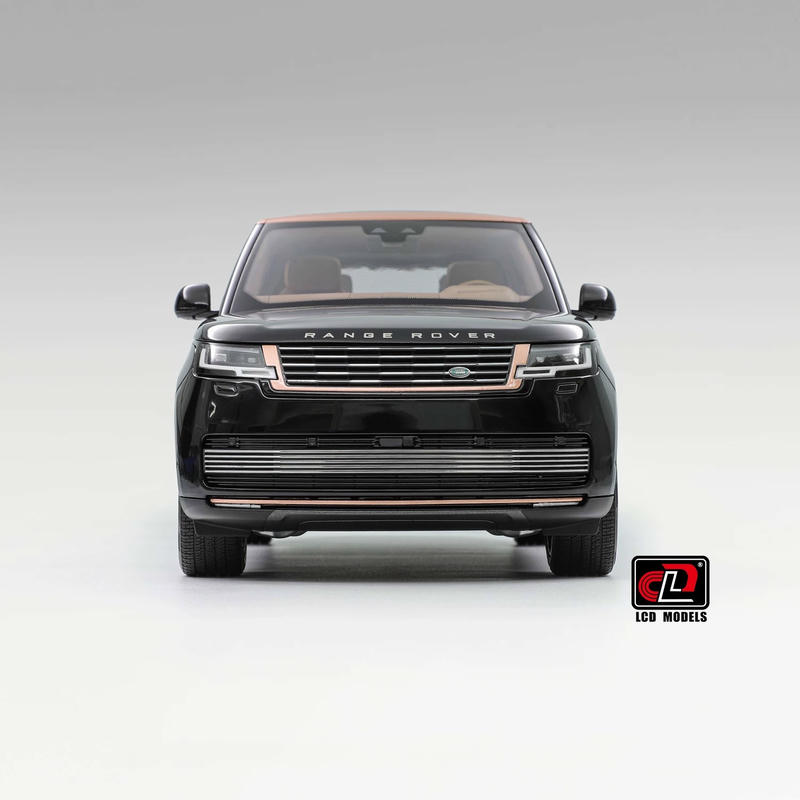 LCD 1:18 Range Rover SV 2022 Diecast Model