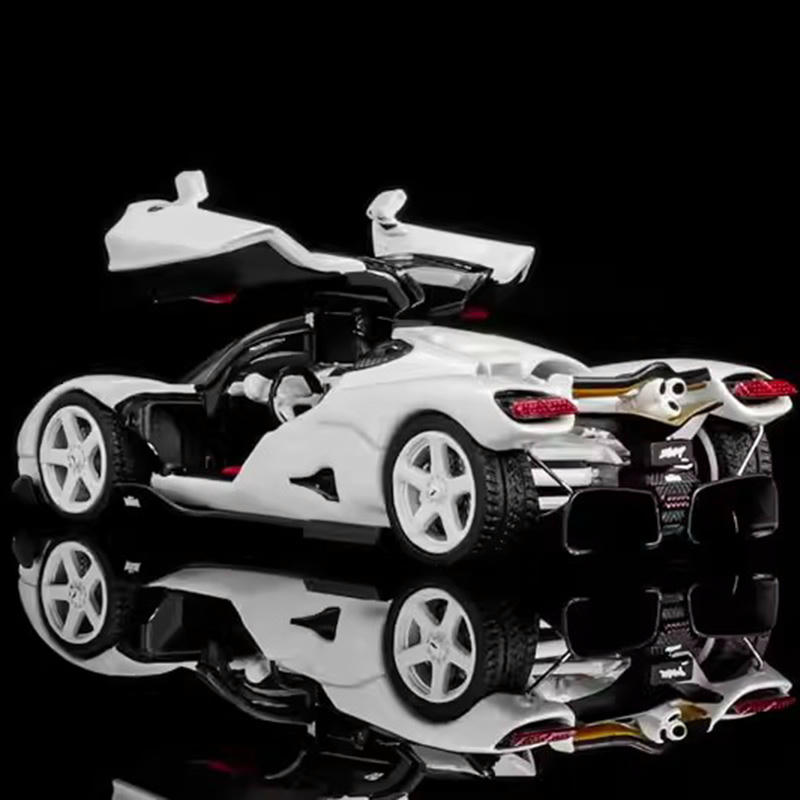 MOTORHELIX 1:64 Nilu27 Diecast Opening Model