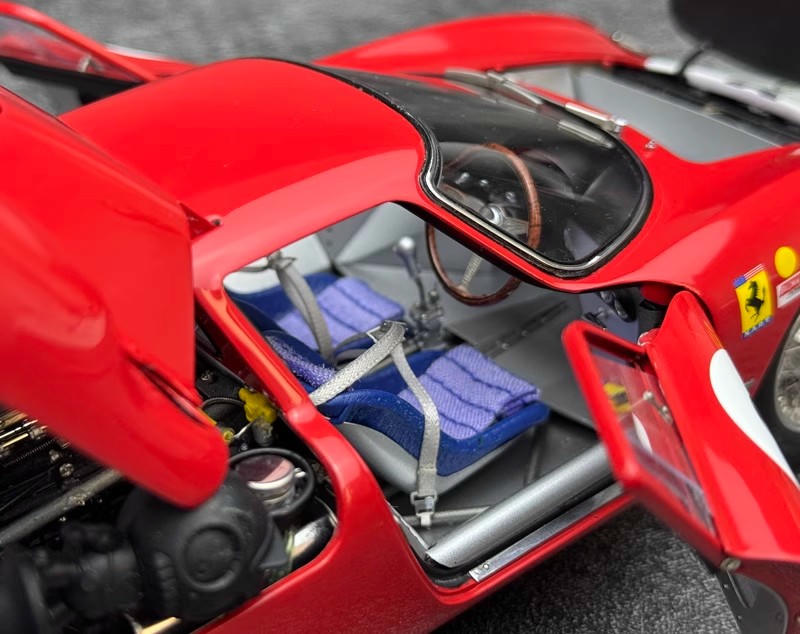 Ferrari フェラーリ　マグライト CMC 1:18 Ferrari 250 LM Diecast Model- #8, #26 – YX car model