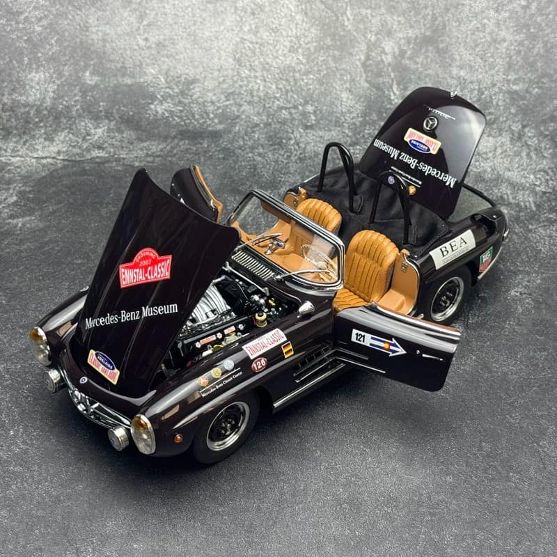 CMC 1:18 Mercedes-Benz 300 SL (W198) Rally Version Diecast Model