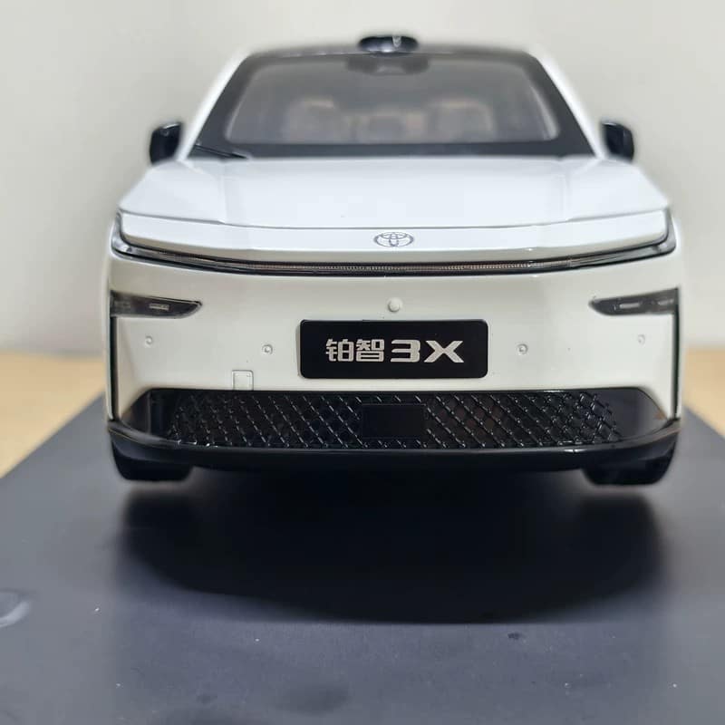 Official 1:18 GAC Toyota bZ3X Diecast Model Car – Alloy New Energy SUV Collector