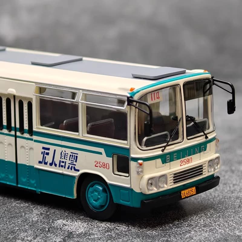 1:64 Beijing Trolleybus BD562 – Route 114 / Route 111 Diecast Bus Model