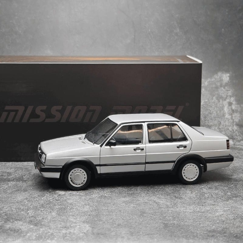 Volkswagen 1:18 Jetta GT MK2 Classic Edition Diecast Model Car