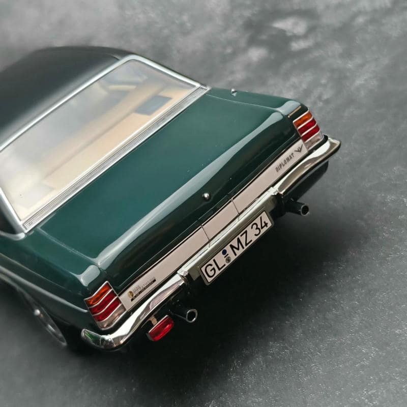 NOREV 1:18 Opel Diplomat V8 1969 Diecast Model Car – Classic German Luxury Sedan Collectible