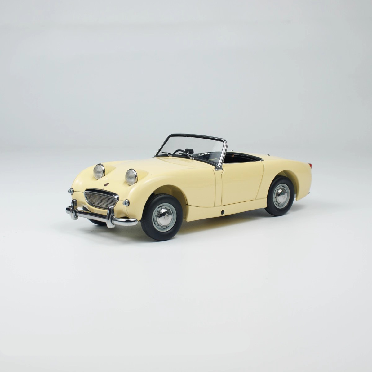 Kyosho 1:18 Austin Healey Sprite Classic Diecast Model Car