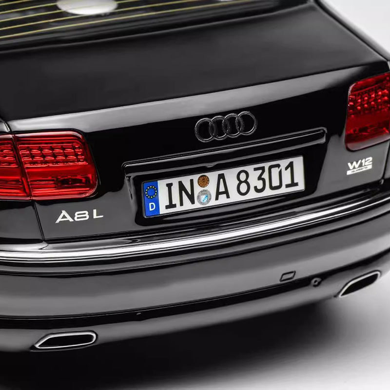 MH Audi A8 W12 2008 1:18 Resin Model Car