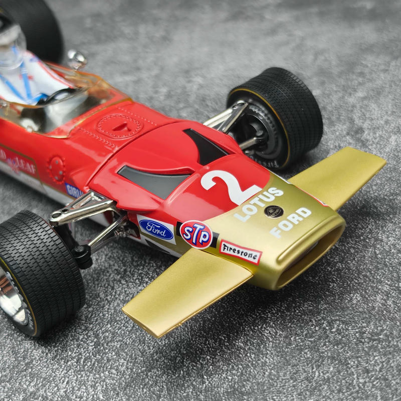 SunStar 1:18 Lotus Formula One Collection Diecast Model Car