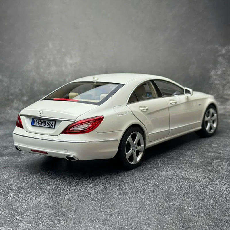 Norev 1:18 Mercedes-Benz CLS-Class Coupe (C218) 2011 Diecast Model