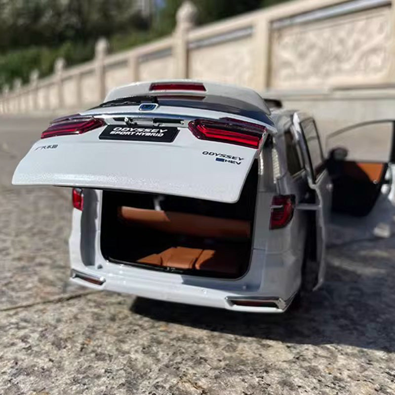 GAC Honda Odyssey Hybrid 2022 1:18 Alloy Diecast Model Car