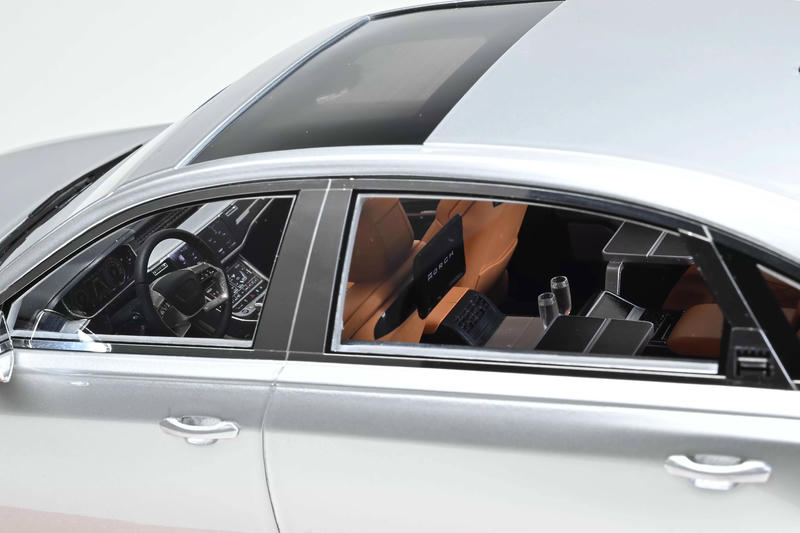 Vehicle Art 1:18 Mercedes-Benz Audi A8L Horch Resin Model