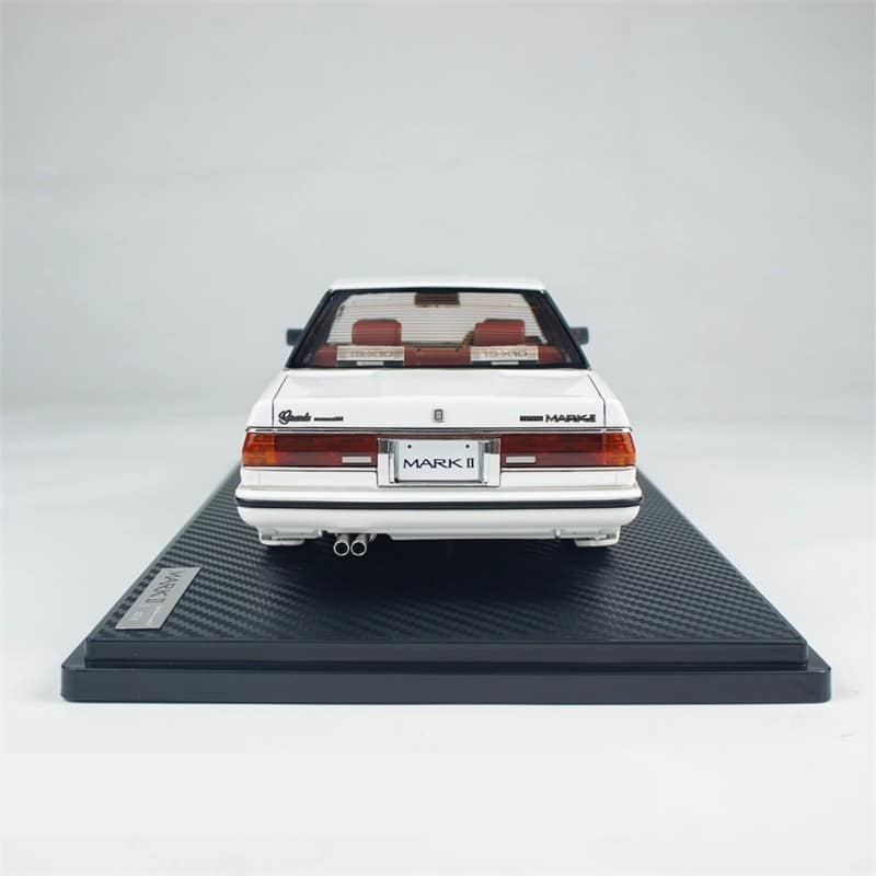 Ignition Model Toyota Mark II 1:18 Resin Model Car