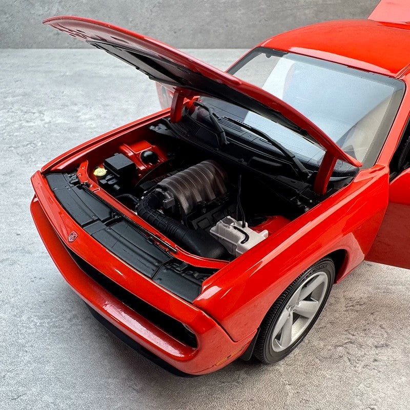 ACME 1:18 2010 Dodge Challenger SRT8 Diecast Model Car A1806034 – American Muscle Collector