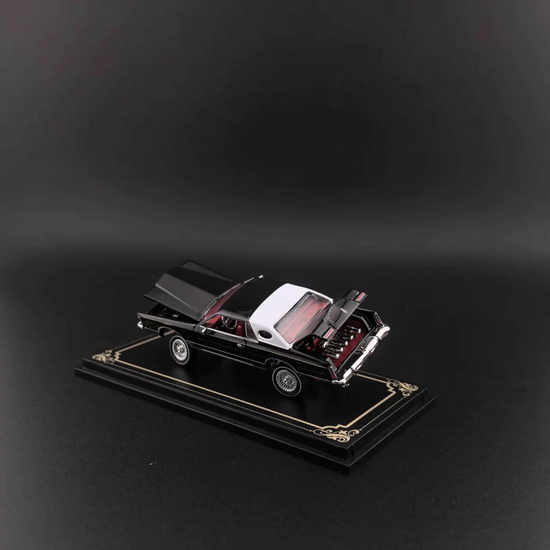 Fine Works 1979 Lincoln Continental Mark V Lowrider 1:64 Diecast Model Car