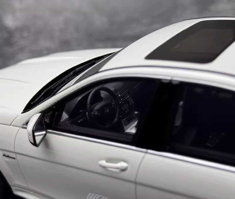 GT Spirit 1:18 Mercedes-Benz C63 AMG Resin Model