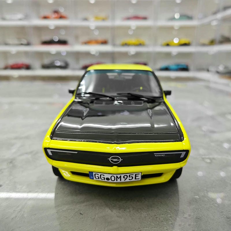 OTTO 1:18 Opel Manta GSE Resin Model Car