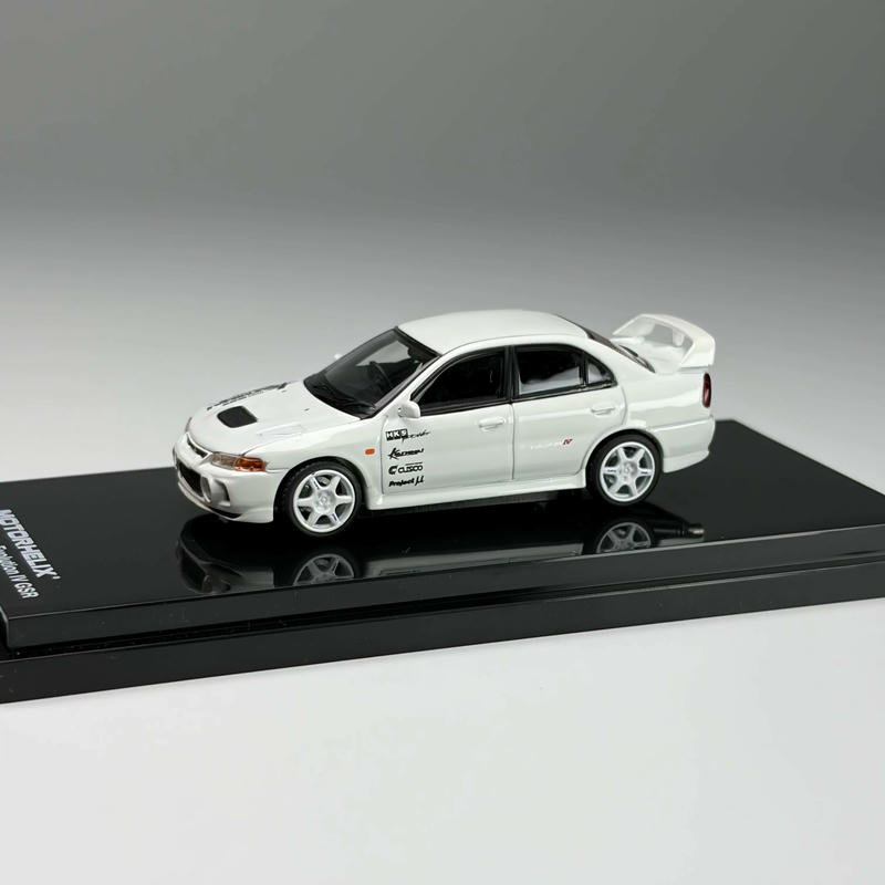 MotorHelix 1:64 Mitsubishi Lancer Evolution IV GSR Diecast Model