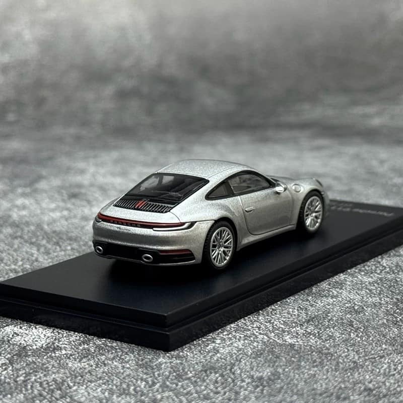 AR Box 1:64 Porsche 911 Carrera (992.1) Diecast Model