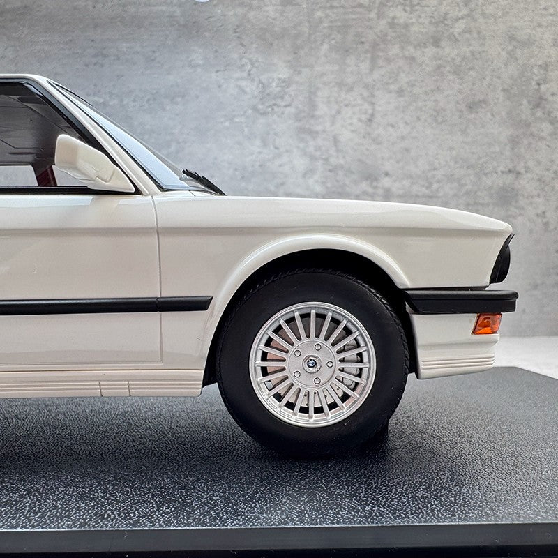 Qriginal 1:18 BMW M5 Resin Collectible Model Car