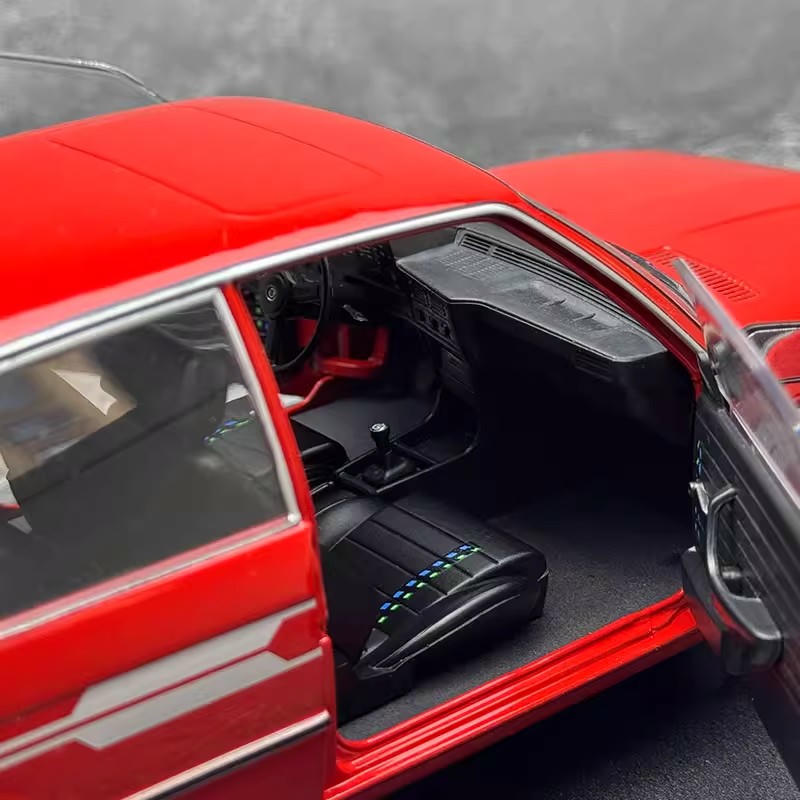 SOLIDO 1:18 BMW ALPINA E21 323i 1980 Alloy Diecast Model