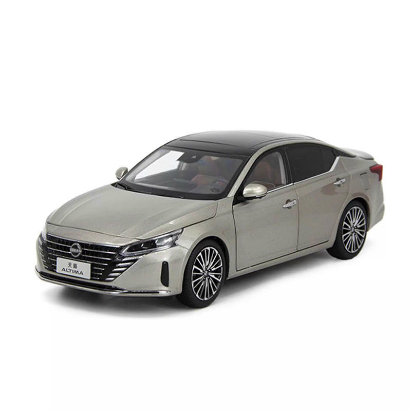 Paudi 1:18 Nissan Altima Diecast Model Car