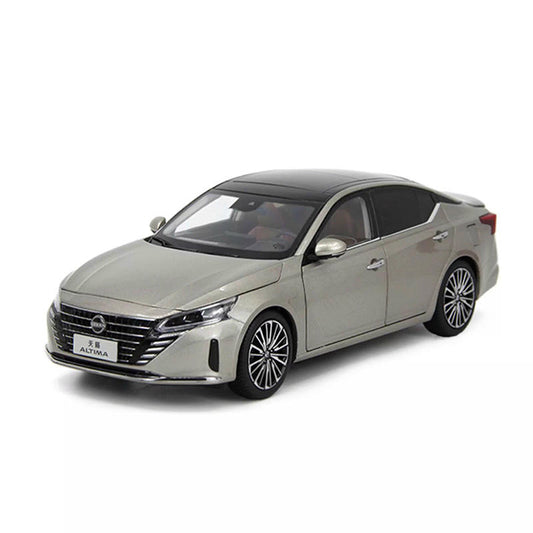 Paudi 1:18 Nissan Altima Diecast Model Car