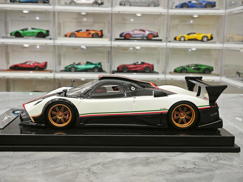 Kash Model Pagani Zonda 1:18 Resin Model Car – Warm Pearl White
