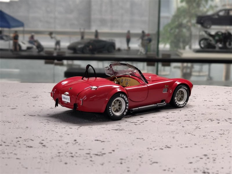Shelby Cobra 427 S/C 1:18 Diecast Model (Classic Muscle Edition – Full Function Display)