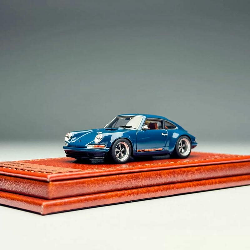 Make Up 1:64 Porsche Singer 911 Coupe Resin Model