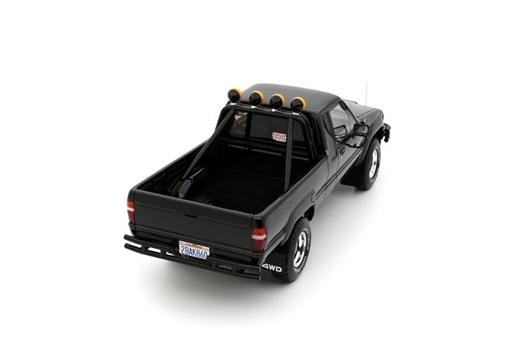 Pre-sale OTTO 1:18 Toyota HILUX SR5 Bright Black Resin Model – Limited Edition of 2,500 Units(OT481