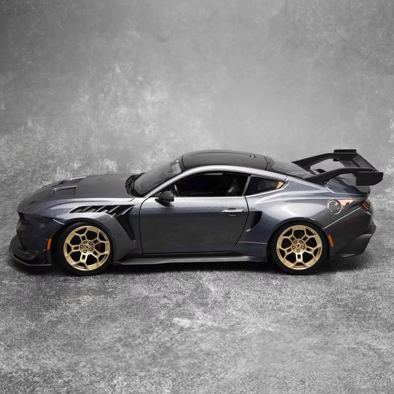 Maisto 1:18 Ford Mustang GTD Diecast Car