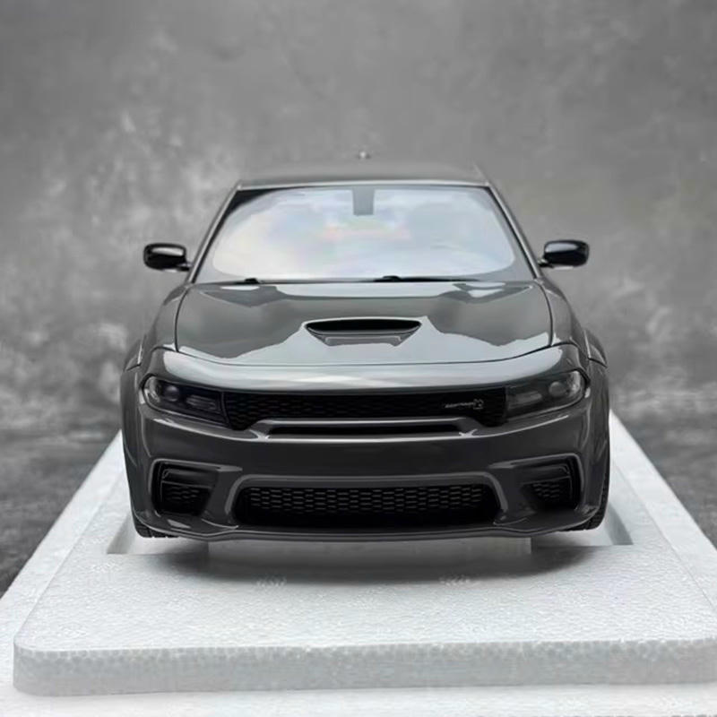 AUTOart 1:18 Dodge Charger Scat Pack Widebody Diecast Model