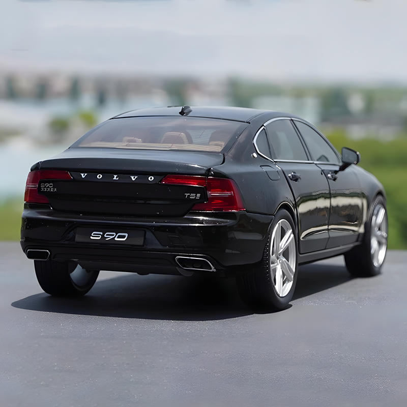 OEM 1:18 S90 Luxury Sedan Diecast Model