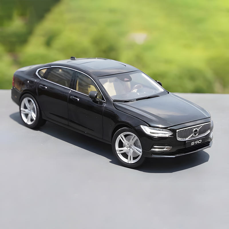 OEM 1:18 S90 Luxury Sedan Diecast Model