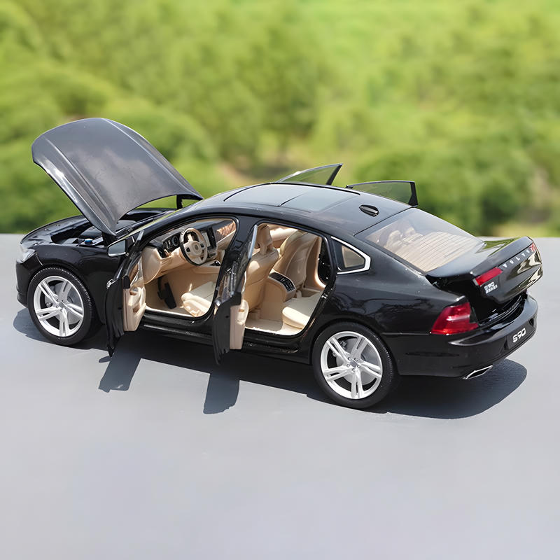 OEM 1:18 S90 Luxury Sedan Diecast Model