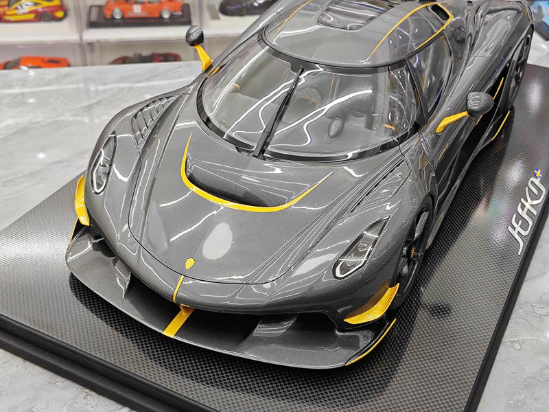 FrontiArt 1:8 Koenigsegg Agera RSR Resin Model Car