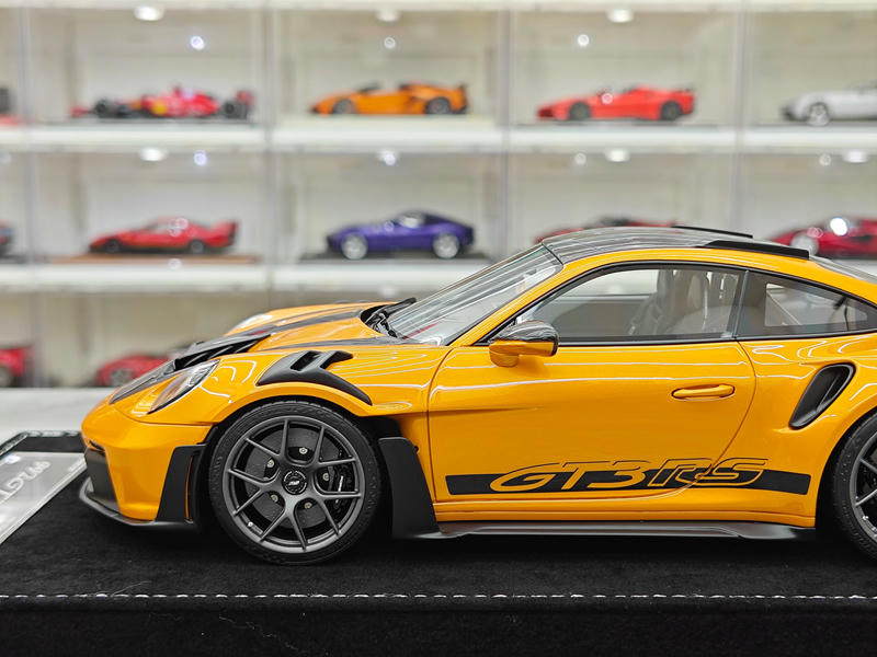 HH Model Porsche 992.1 GT3 RS 1:18 Resin Model Car