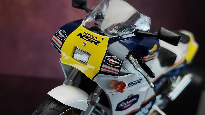AOSHIMA 1:12 Honda NSR 250R SP R4 Rothmans MC18 Motorcycle Model