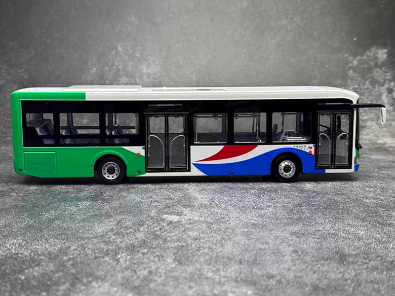 Zhongtong N12 (LCK6126EVGRA1) 1:43 Diecast Qingdao Bus Model