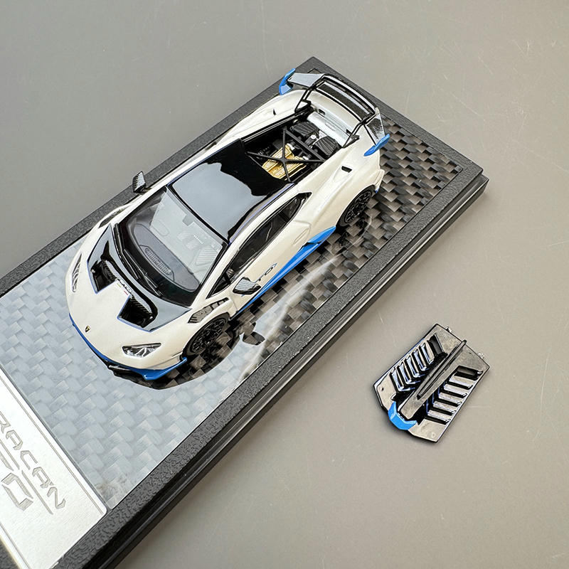 LCD Model 1:64 Lamborghini Huracán STO Diecast Car