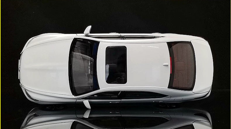 AUTOart Lexus LS600hL 1:18 Diecast Model Car