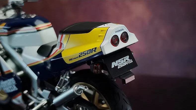 AOSHIMA 1:12 Honda NSR 250R SP R4 Rothmans MC18 Motorcycle Model