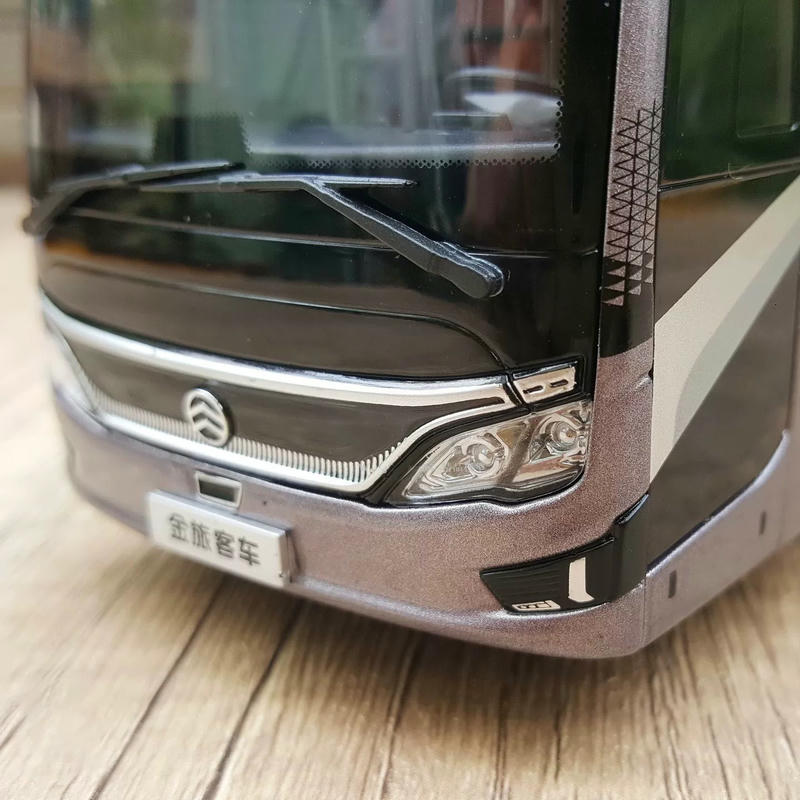 Golden Dragon Qiantu GC12 1:38 Alloy Model Bus