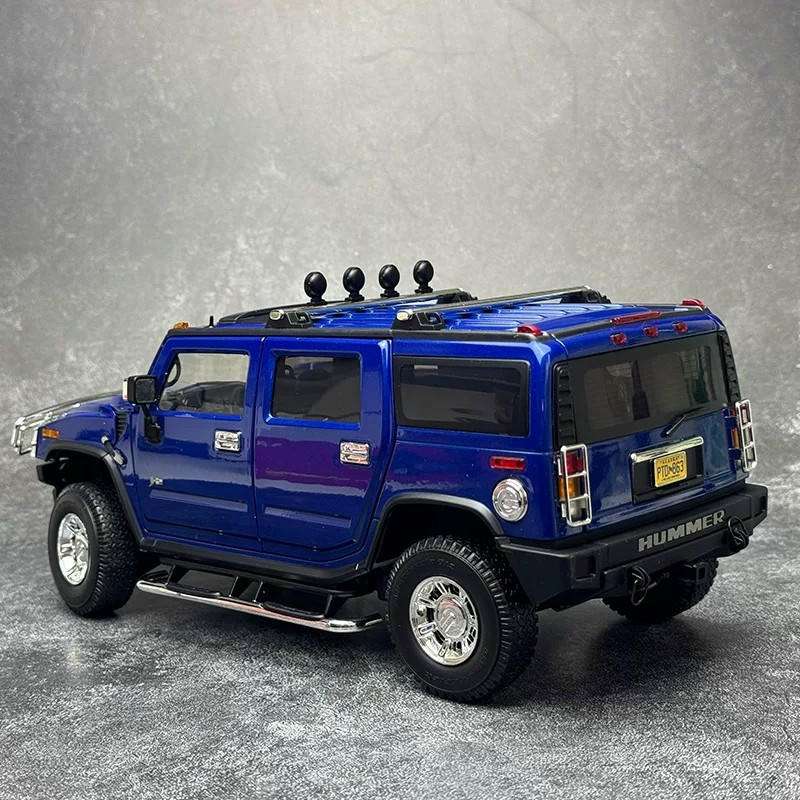 HIGHWAY61 1:18 Hummer H2 Diecast Model – Blue