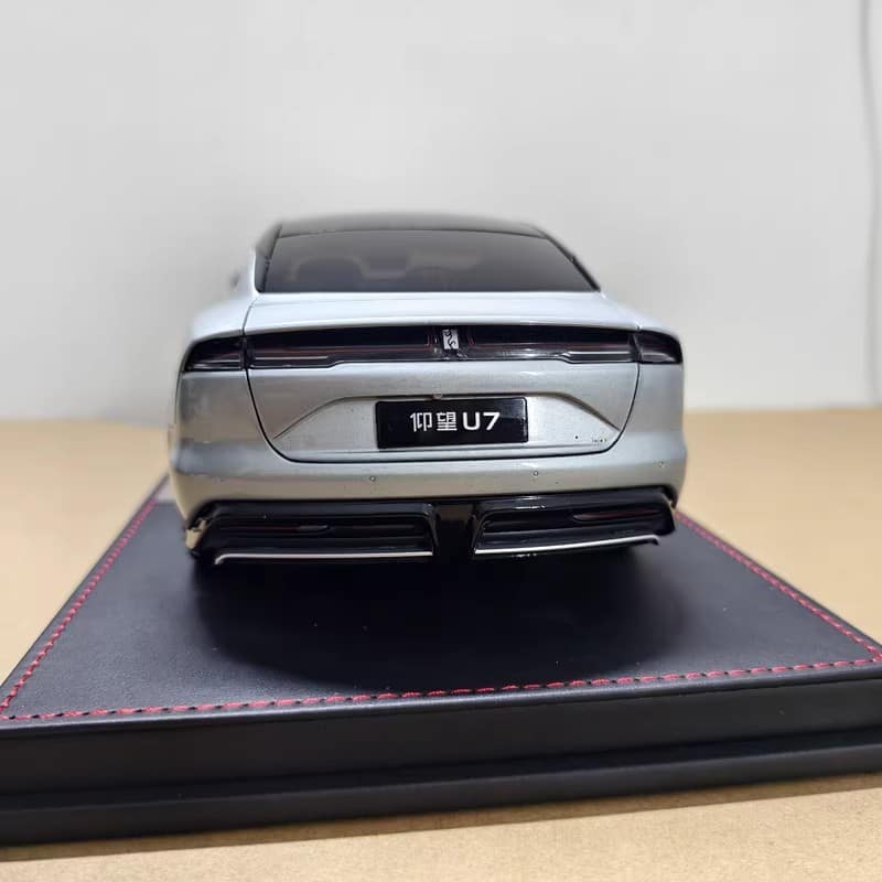 Original Manufacturer 1:18 BYD Yangwang U9 Electric Hypercar Diecast Model